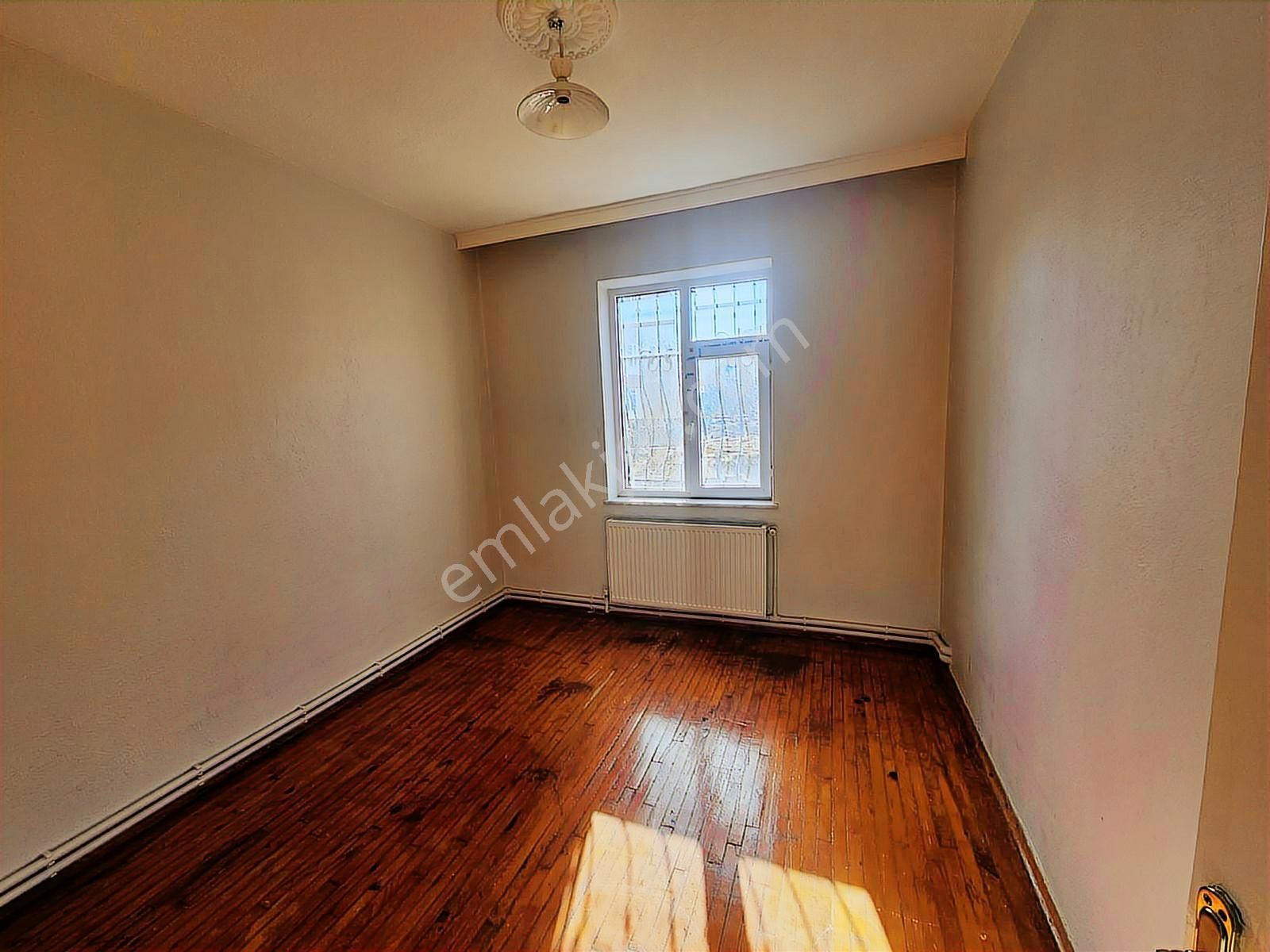 Bosna Herskye Fabrikalar Askeri Üs Servis Güzergahnda 3+1 Daire - Görsel 10