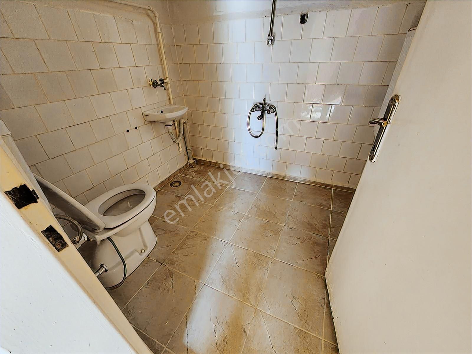 Bosna Herskye Fabrikalar Askeri Üs Servis Güzergahnda 3+1 Daire - Görsel 15