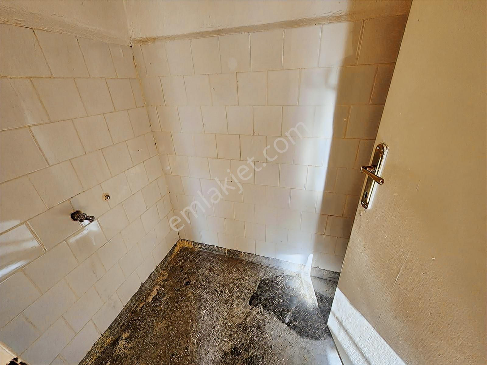 Bosna Herskye Fabrikalar Askeri Üs Servis Güzergahnda 3+1 Daire - Görsel 16