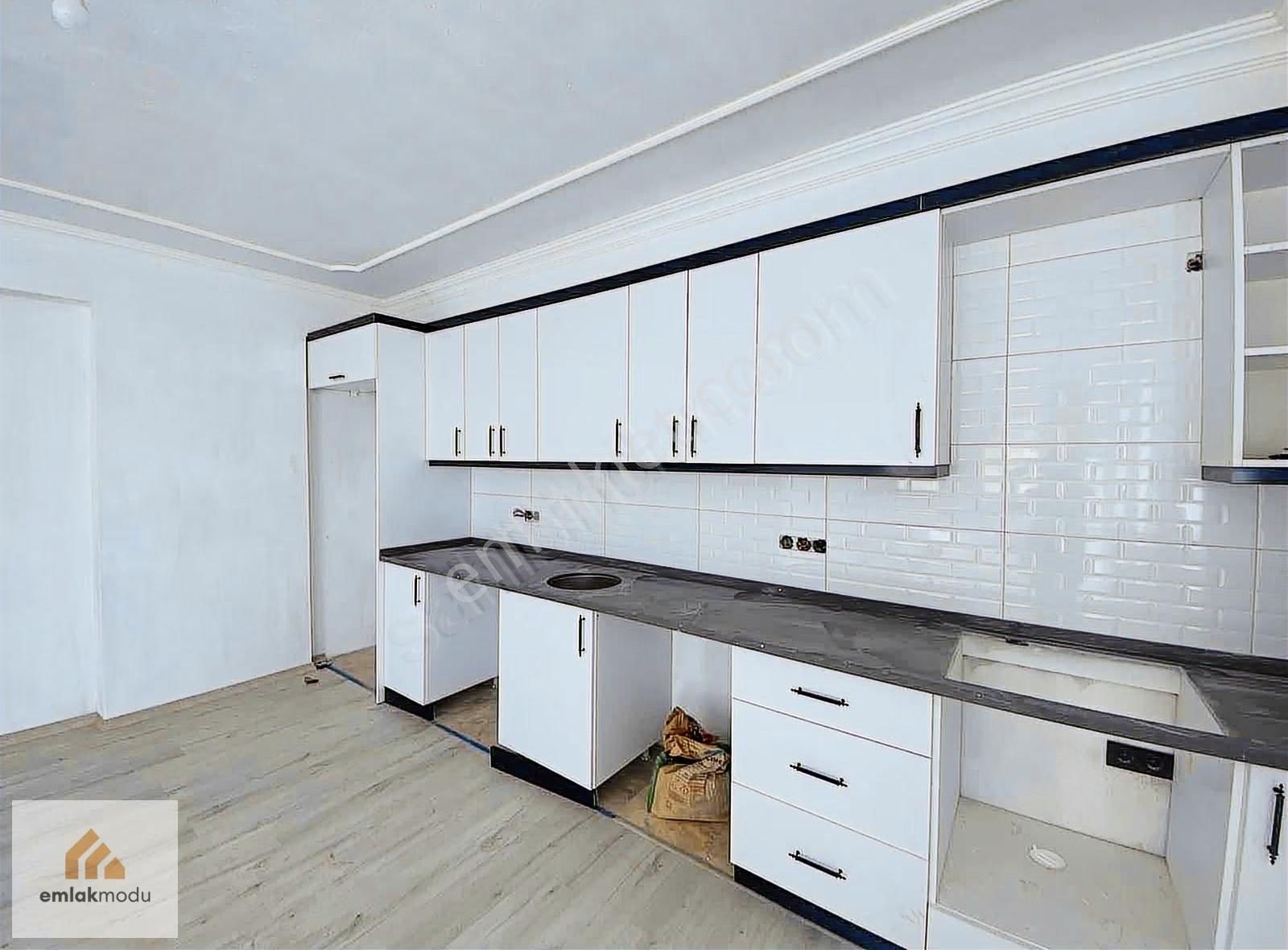 Fethiye Merkezi Lokasyonda Geniş 2+1 Ara Kat Boş Daire - Görsel 16