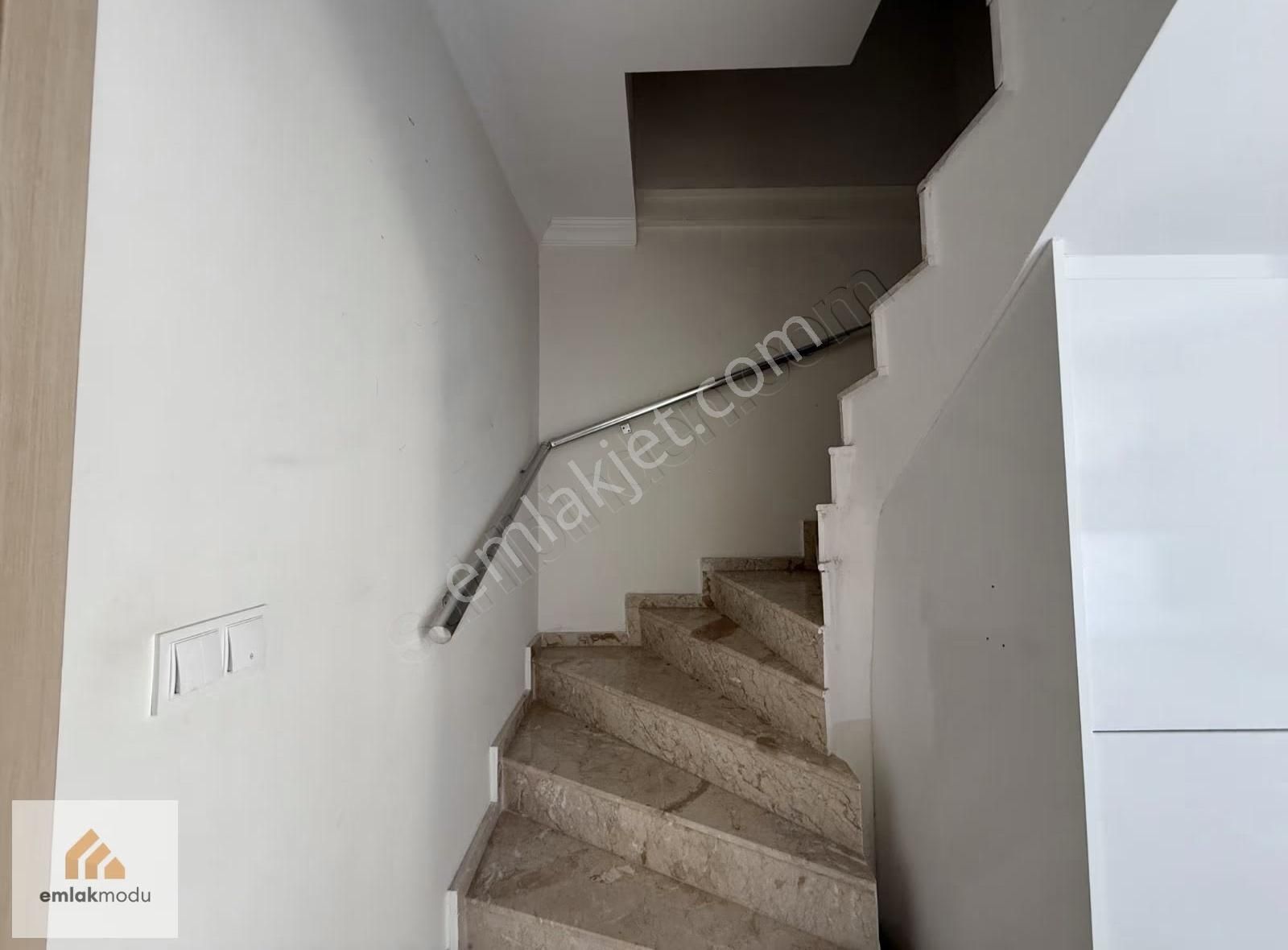 Taşyakada Merkezi Konumda 2+1 Çatı Dubleks Kiralık - Görsel 12