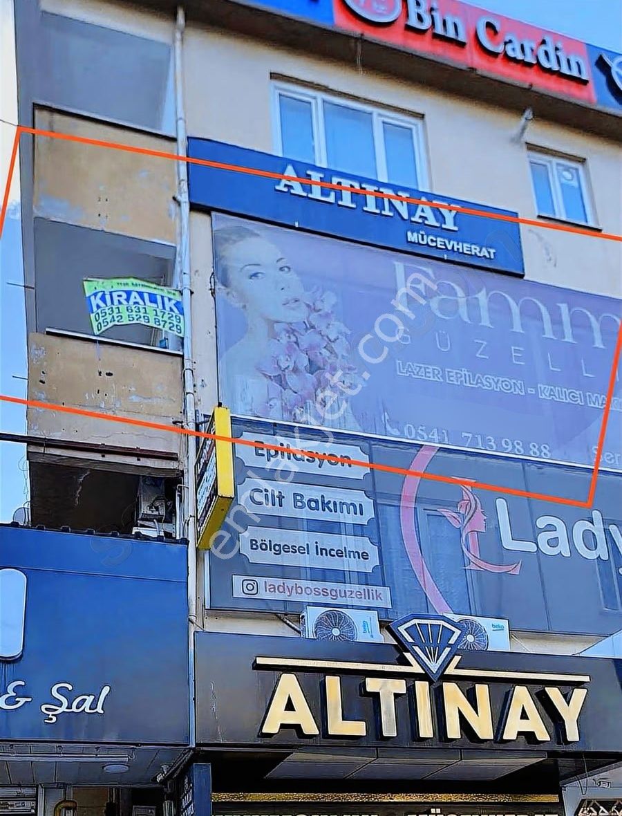 Sultanbeyli Merkezde Kiralık İşyeri