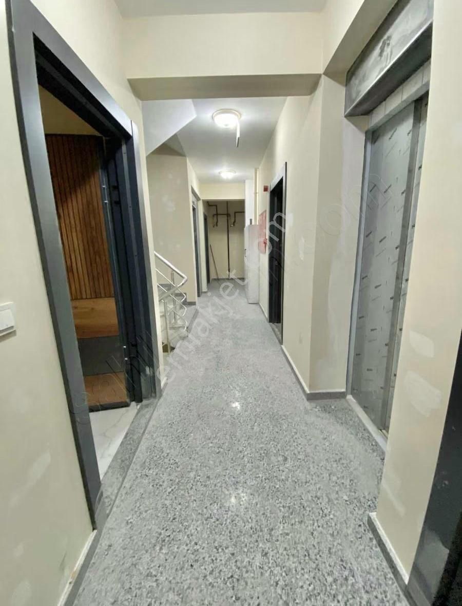 3+1 Geniş Çıkmasız Binada Kiralık Sıfır Daire - Görsel 12