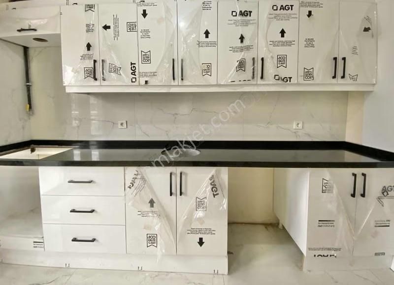 3+1 Geniş Çıkmasız Binada Kiralık Sıfır Daire - Görsel 4