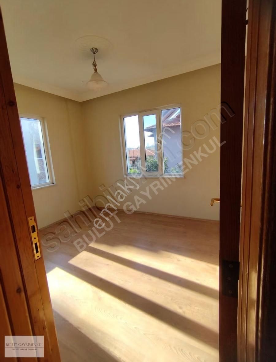 Dalaman Merkezi Konumda Kiralık Ara Kat 3+1 Daire - Görsel 2
