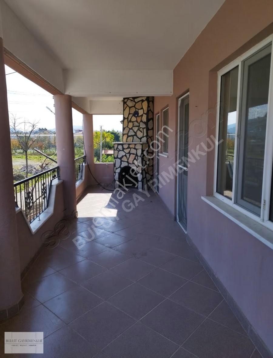 Dalaman Merkezi Konumda Kiralık Ara Kat 3+1 Daire - Görsel 5