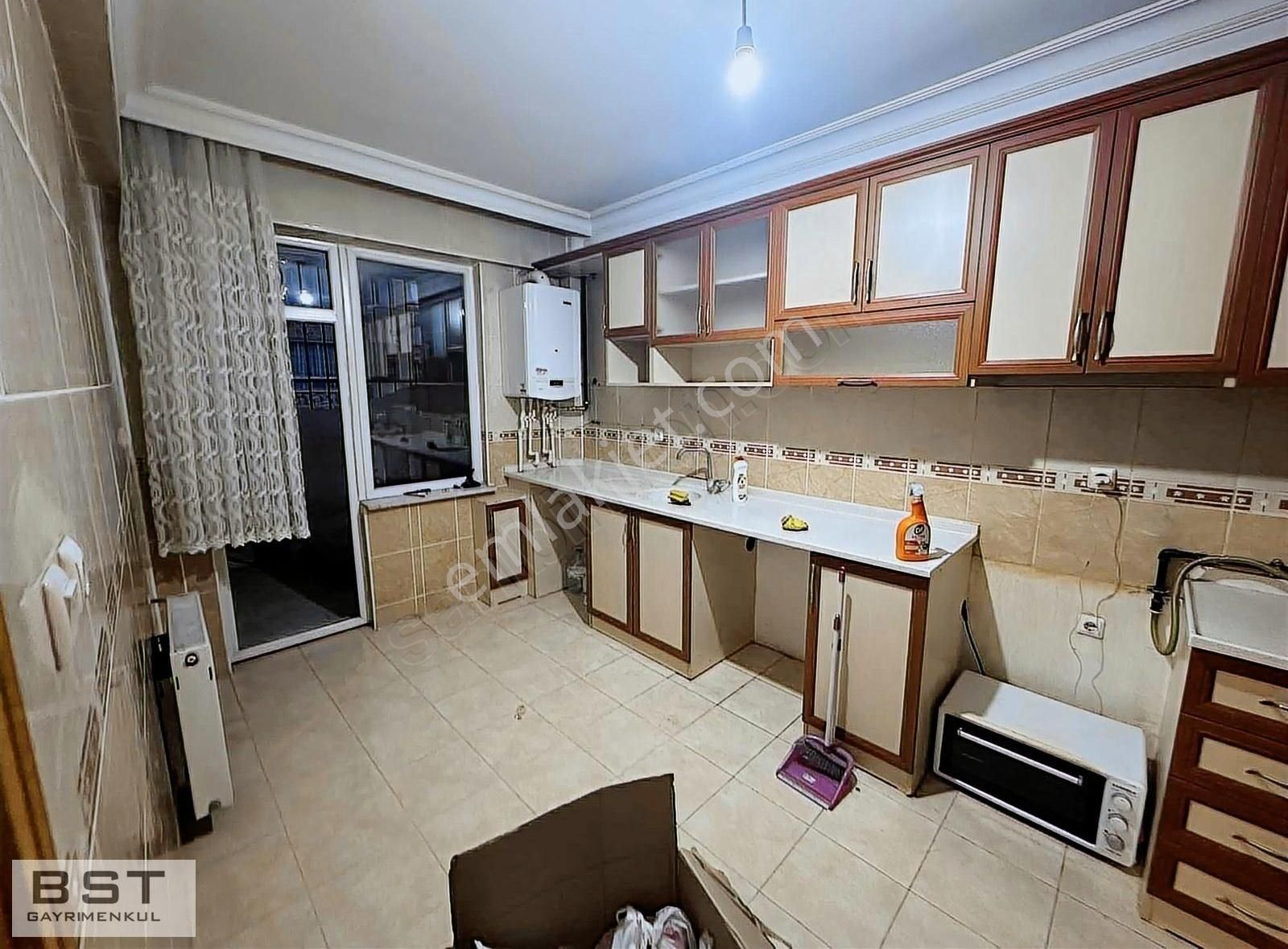 Yazır Mh Kiralık 3+1 140 M2 Net Bireysel Kombili Daire