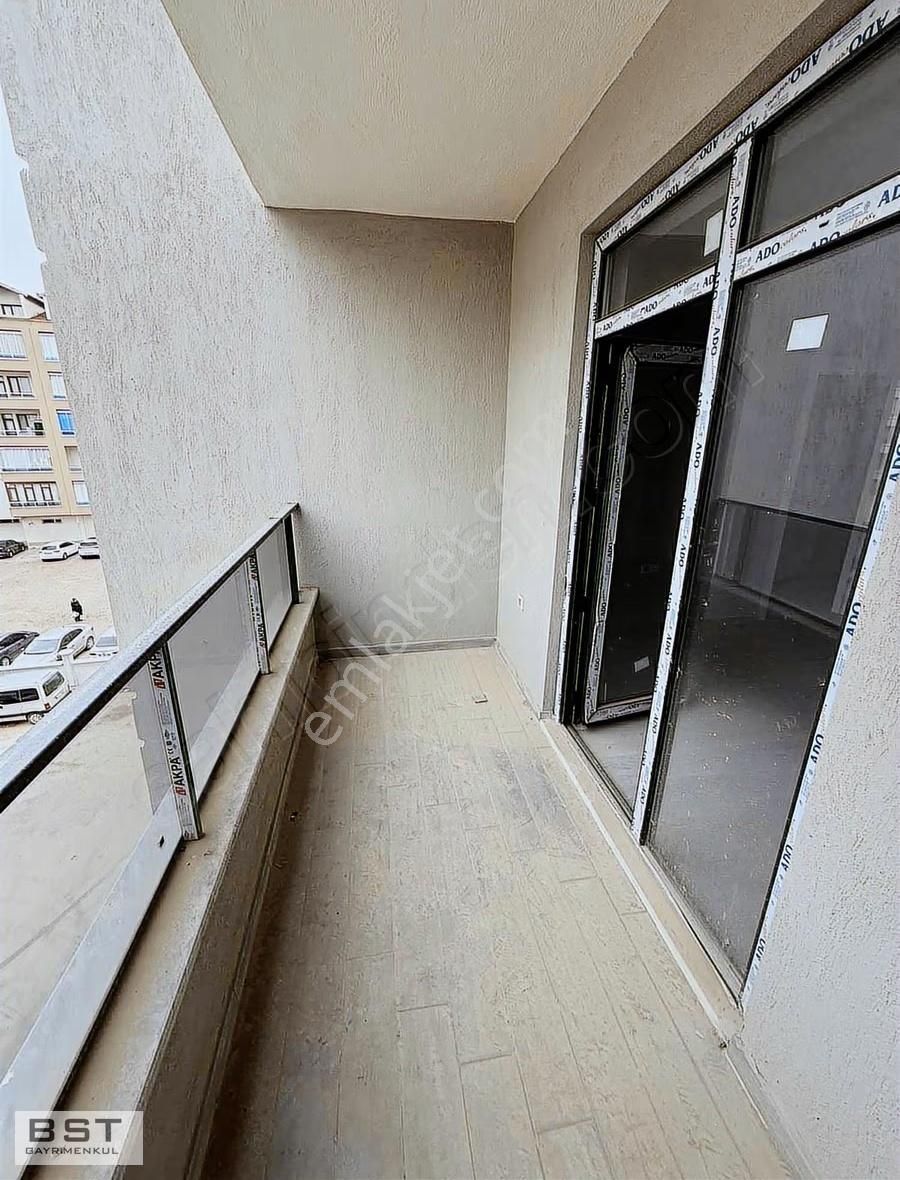 Alı Ulvi Kurucu Cd Üzeri 3+1 130 M² Net Sıte Içı K. Otoparklı - Görsel 4