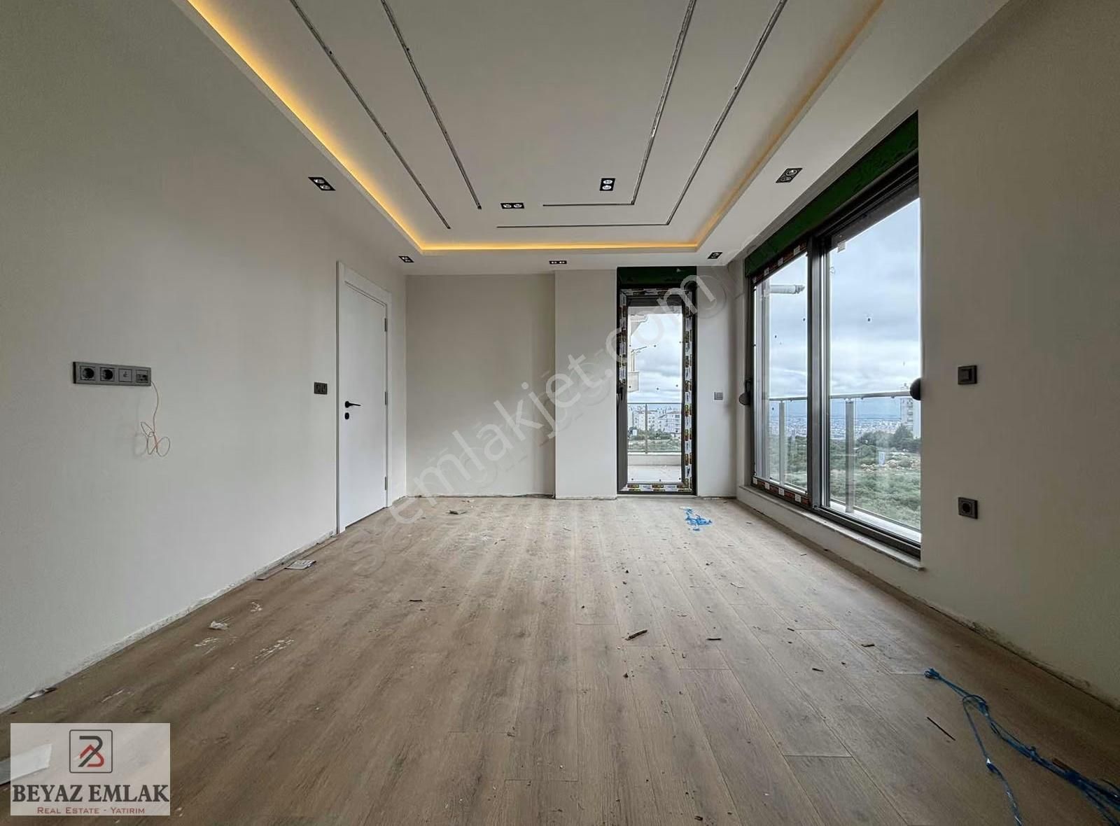 Yerden Isıtmalı, Tek Blok-ara Kat Ayrı Mutfaklı Satılık 2+1