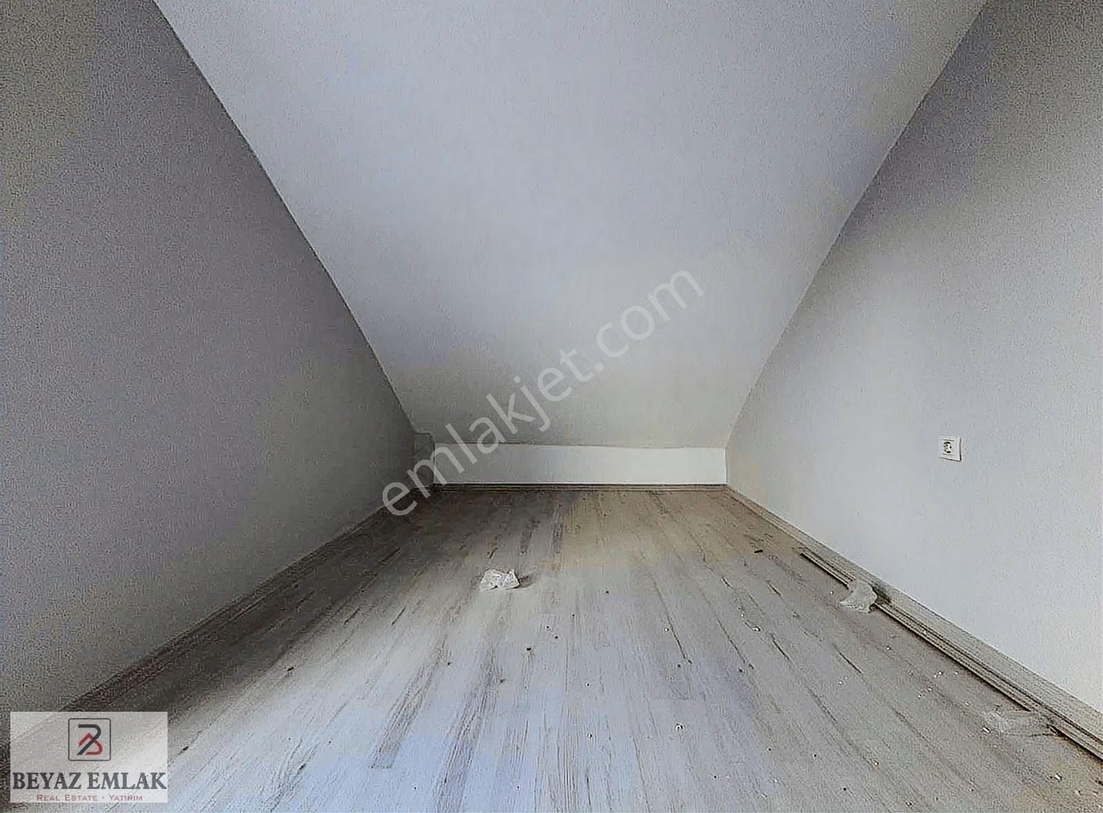 Kuzeyyakada Cadde Üzeri Geniş Ve Kullanışlı Satılık 4+1 Dublex - Görsel 9