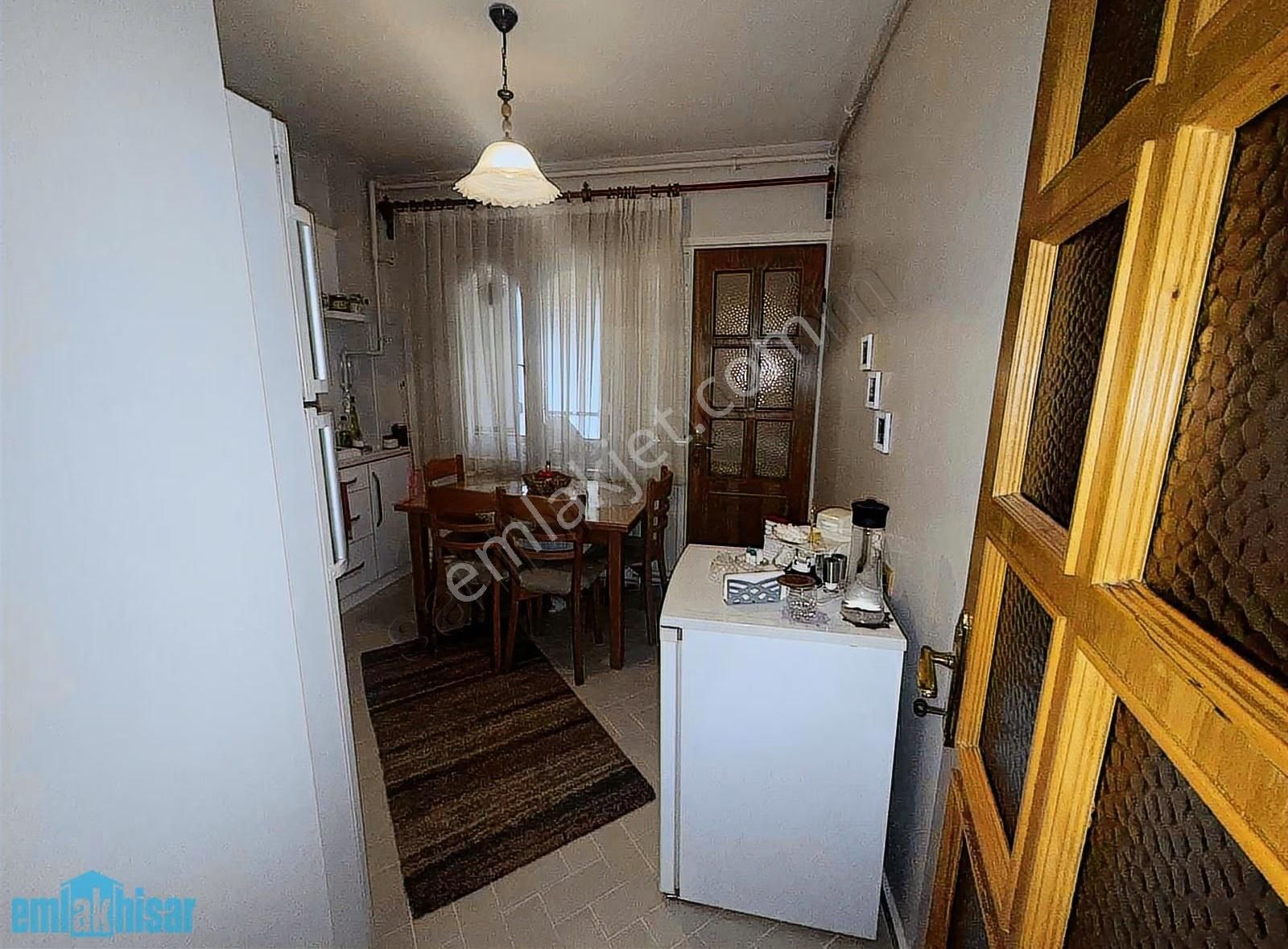 Akhisar Ragıpbey'de Doğalgazlı Satılık Bakımlı 3+1 Daire - Görsel 2