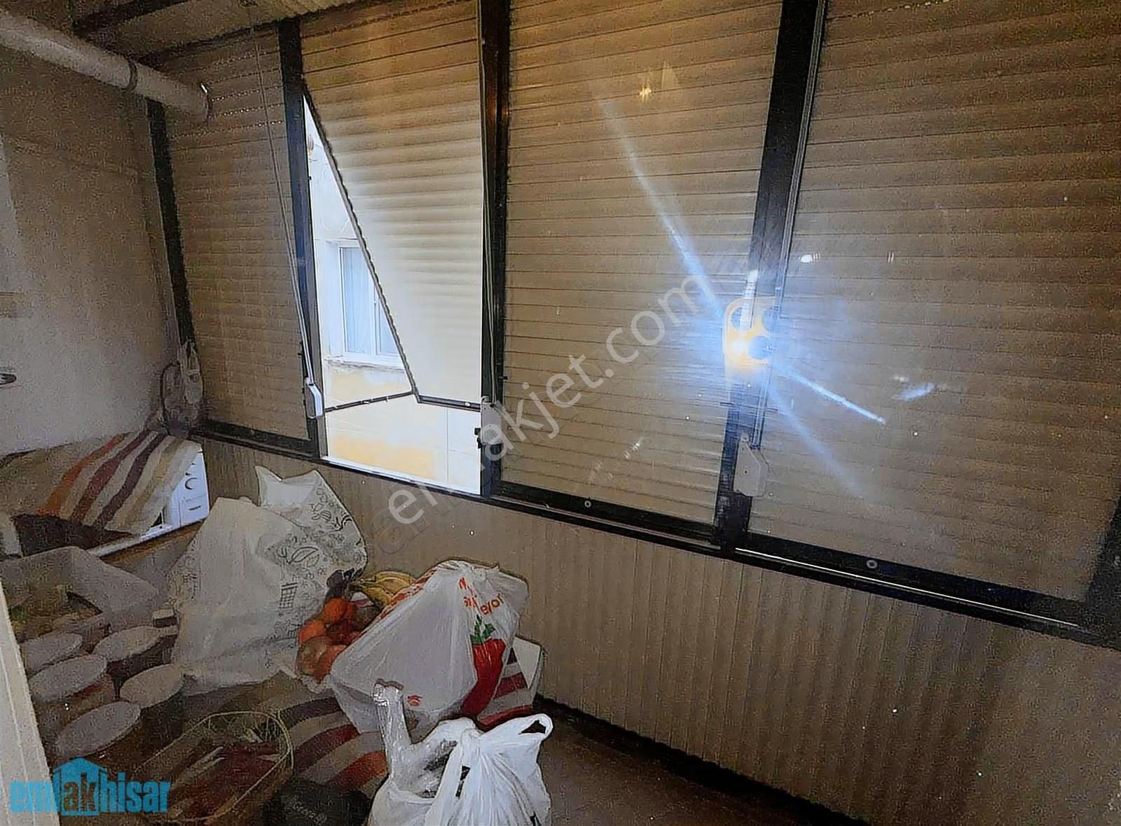 Akhisar Ragıpbey'de Doğalgazlı Satılık Bakımlı 3+1 Daire - Görsel 3