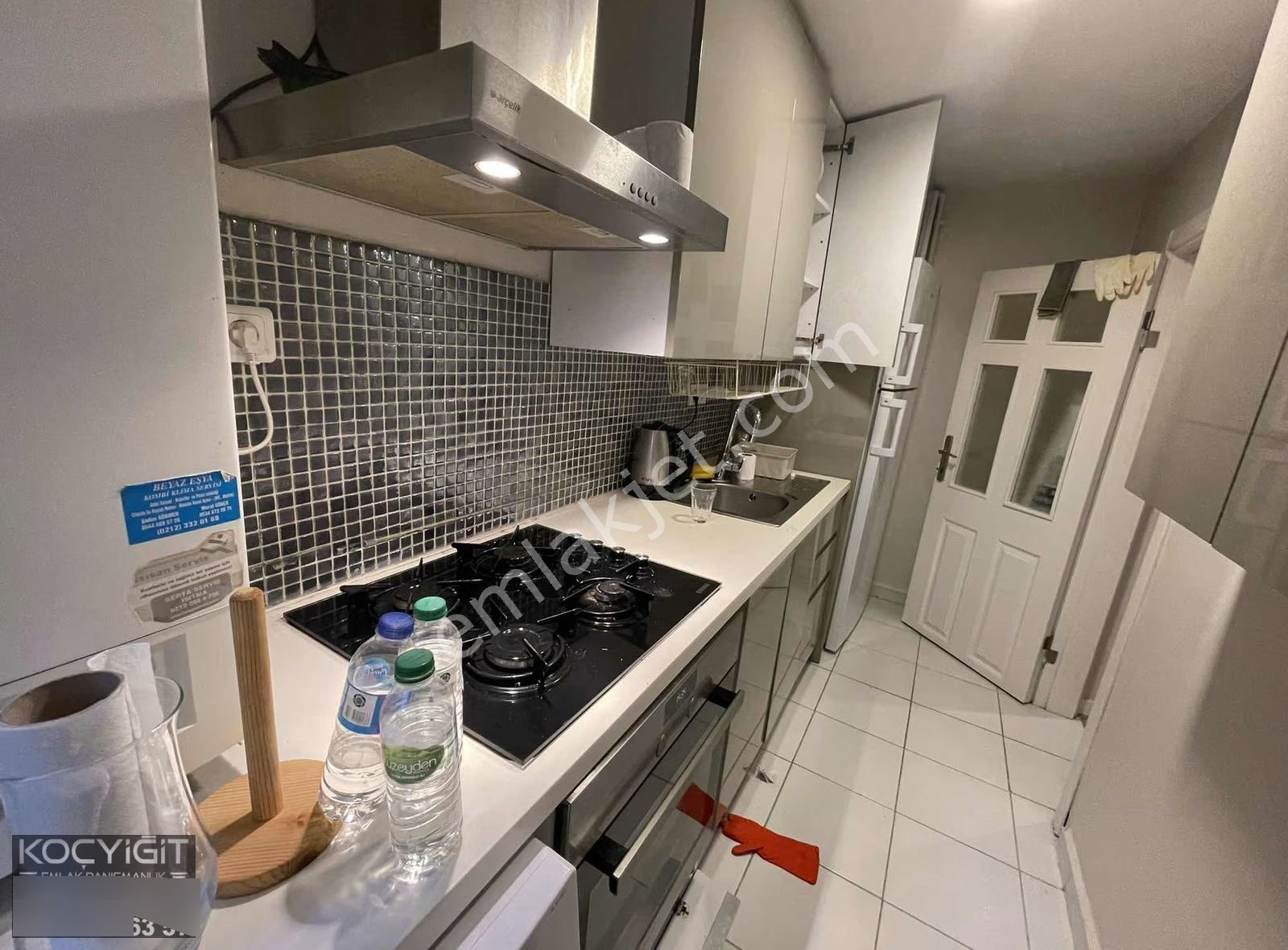 Ortaköyde Ana Caddeye Yakın Ön Bahçe Kullanım Eşyalı 2+1 Satılık - Görsel 10