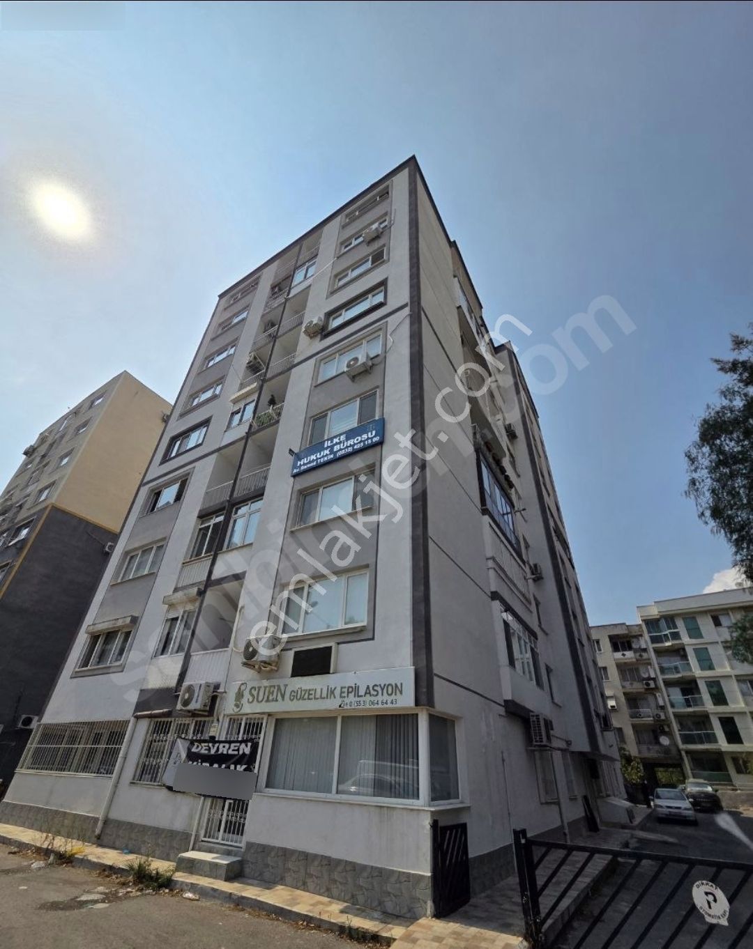 Bornova Merkezde 3+1 Eşyalı Doğalgazlı Otoparklı Daire