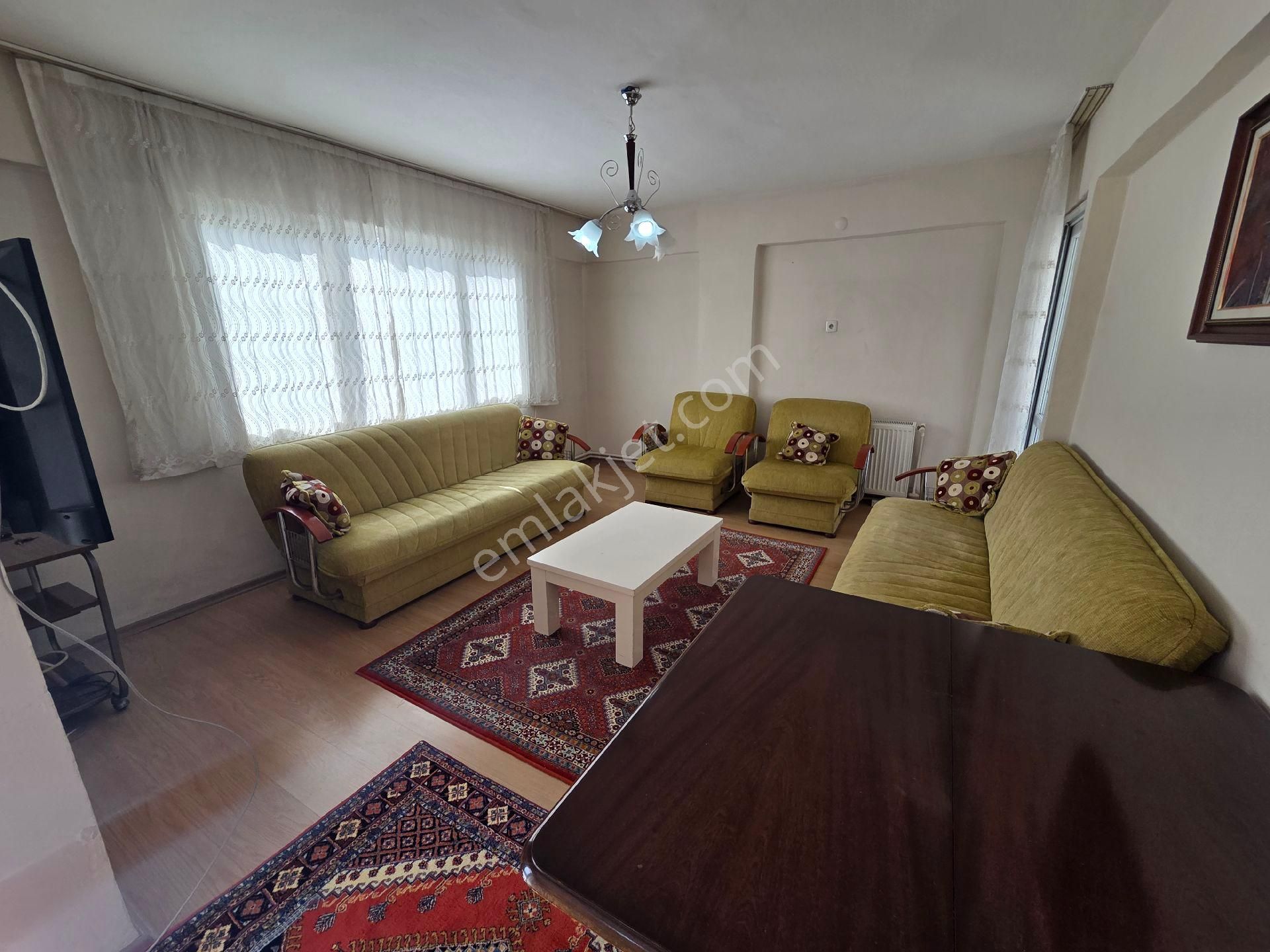 Bornova Merkezde 3+1 Eşyalı Doğalgazlı Otoparklı Daire - Görsel 26