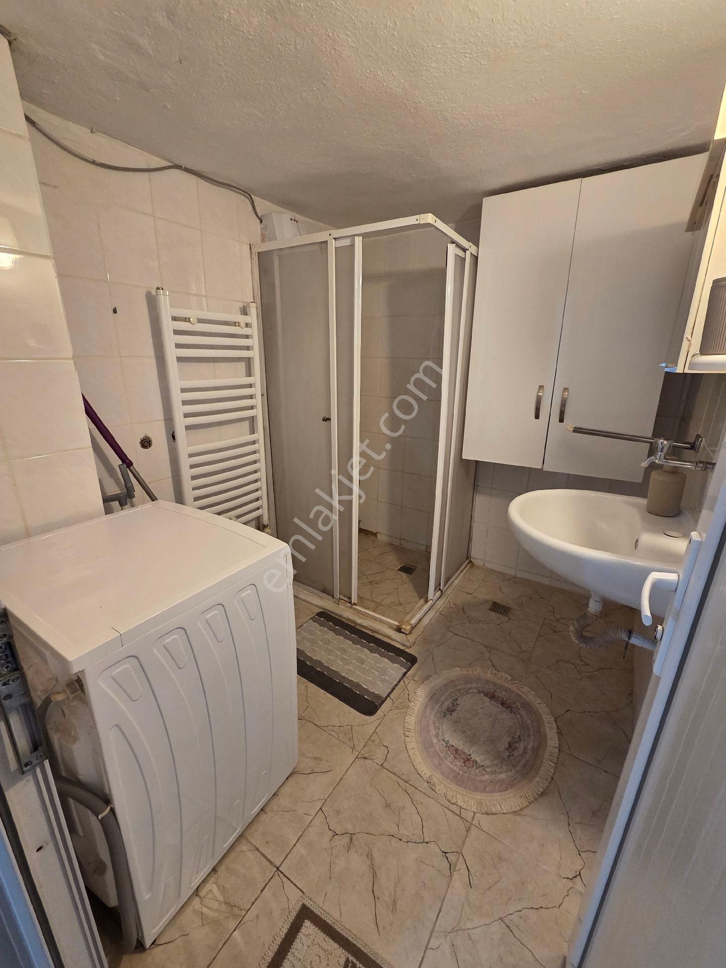 Bornova Merkezde 3+1 Eşyalı Doğalgazlı Otoparklı Daire - Görsel 11