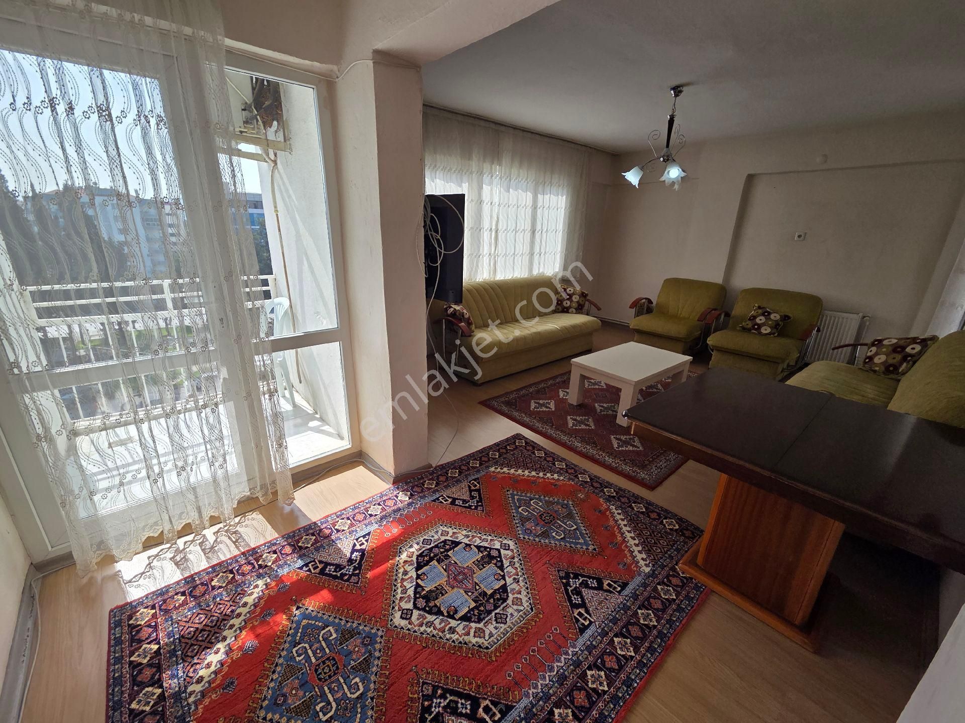 Bornova Merkezde 3+1 Eşyalı Doğalgazlı Otoparklı Daire - Görsel 24