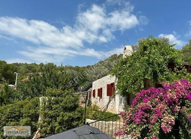 Fethiye Kayaköyde Restorasyonu Yapılmış Havuzlu Taş Ev