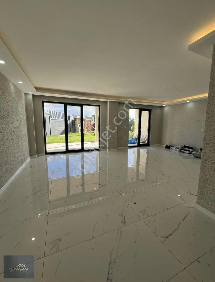 Deniz Manzaralı 3 Müstakil Villa Tamamı Tek Fiyata! - Görsel 3