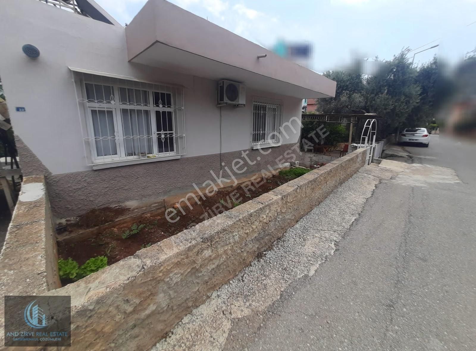 Soli Center Avm'ye Yakın 510 M² Arsa İçinde 3+1 Bahçeli Müstakil