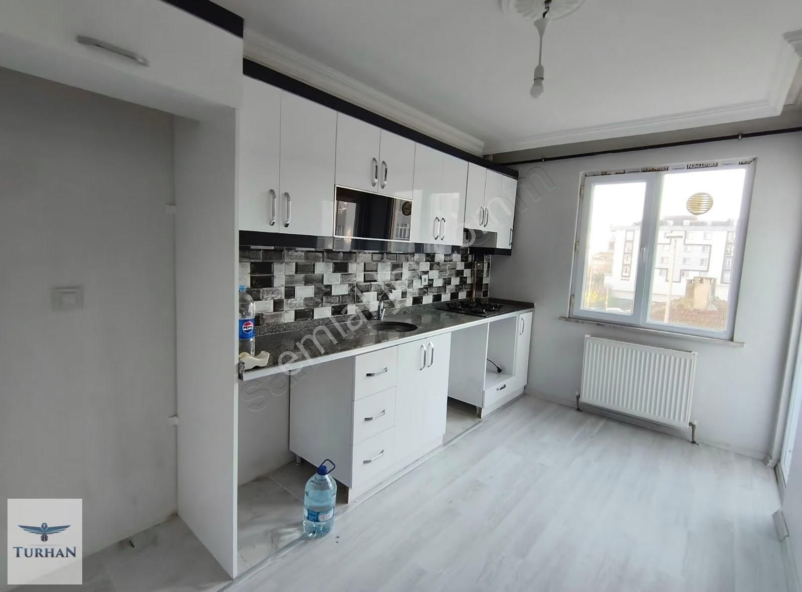 Turhan Emlak'tan Çerkezköy İstasyon Mahallesi'nde Arakat 2+1 - Görsel 5