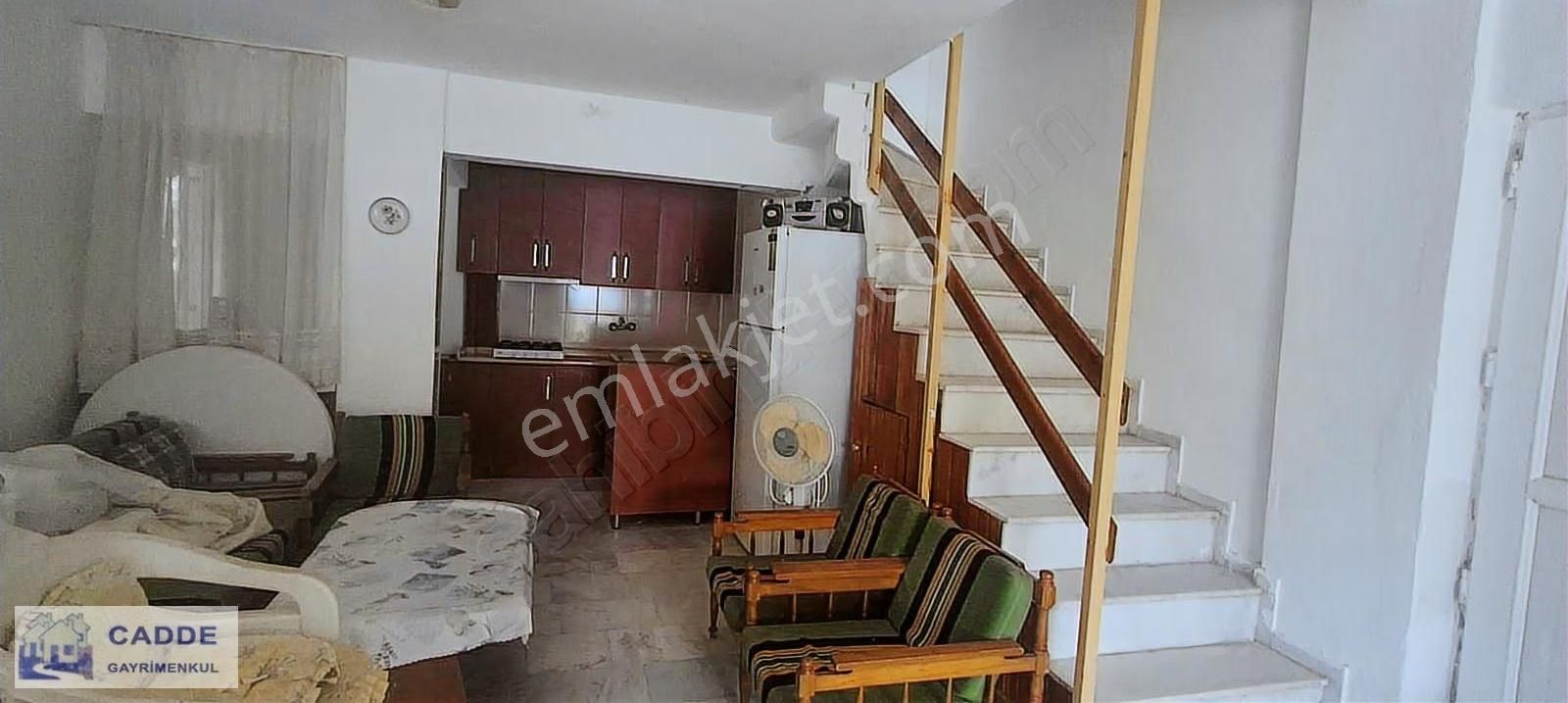 Davutlar Sahile 100m Mustakil Büyük Bahçeli Köşe Villa - Görsel 8