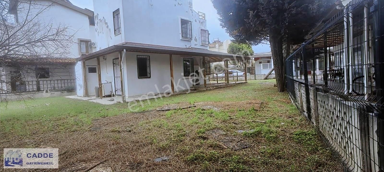 Davutlar Sahile 100m Mustakil Büyük Bahçeli Köşe Villa - Görsel 10