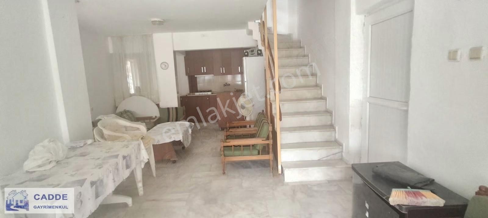 Davutlar Sahile 100m Mustakil Büyük Bahçeli Köşe Villa - Görsel 6