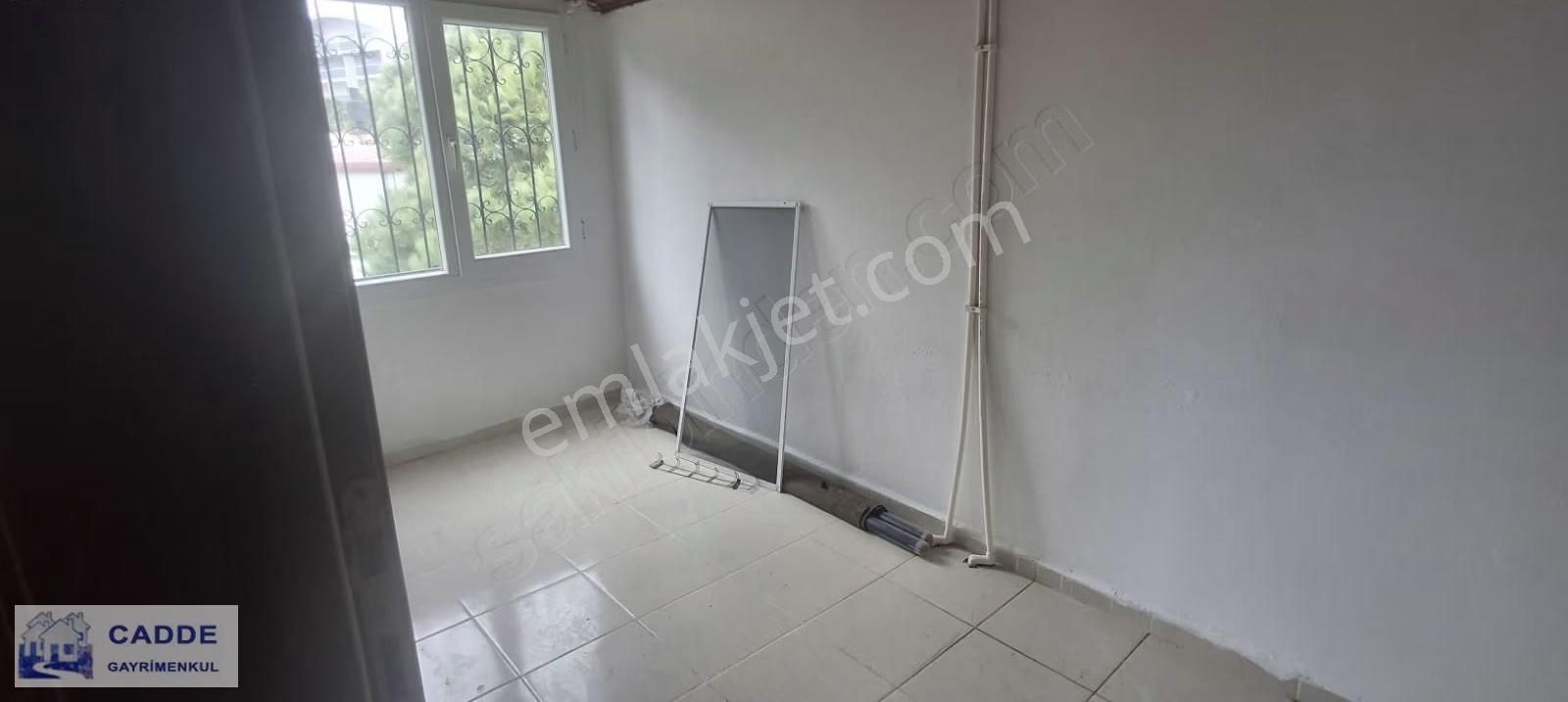 Davutlar Sahile 100m Mustakil Büyük Bahçeli Köşe Villa - Görsel 9