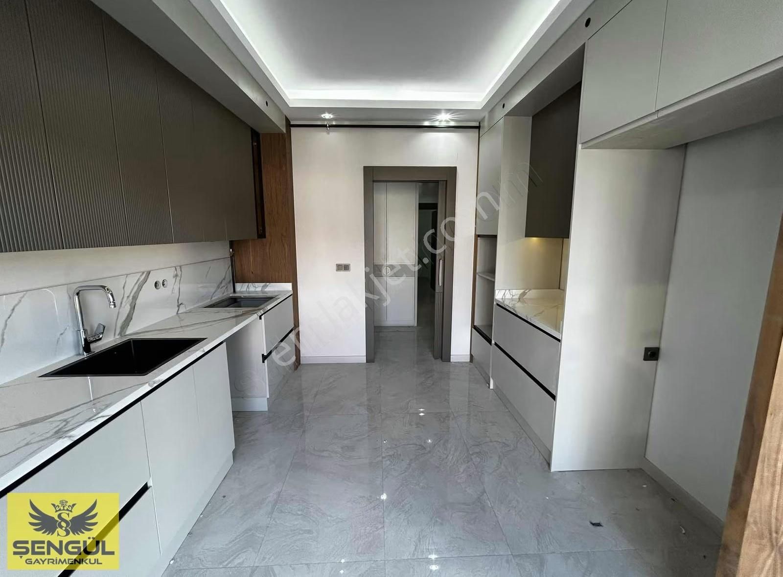 Nazbayrak Yakını Satılık 3+1 Lüx Daire