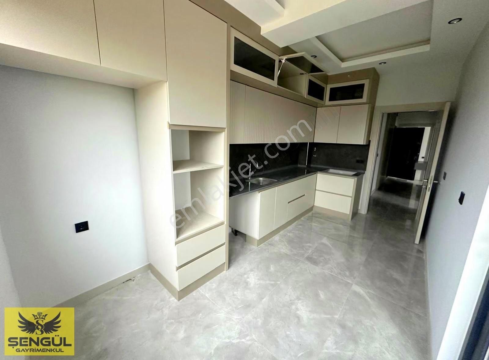 Şengül Gayrimenkul'den Tank Meydanında Satılık 2+1 Lüks Daire - Görsel 2