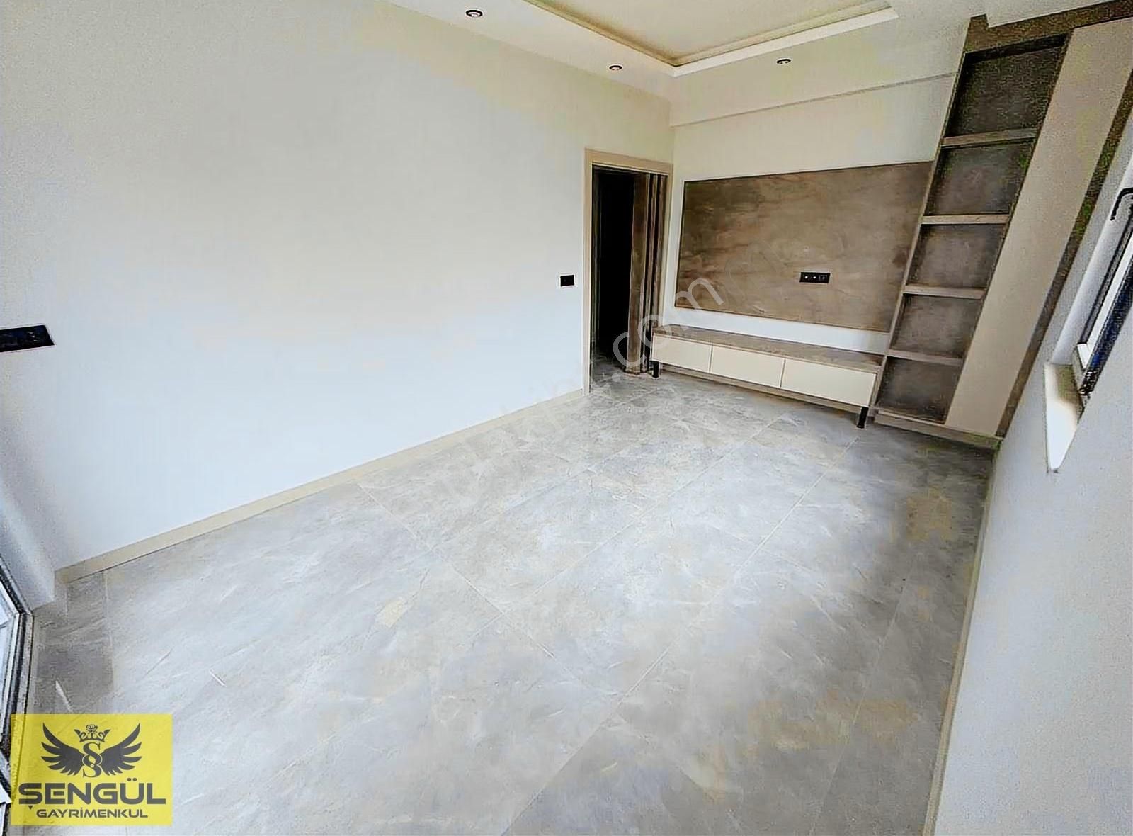 Şengül Gayrimenkul'den Tank Meydanında Satılık 2+1 Lüks Daire - Görsel 11