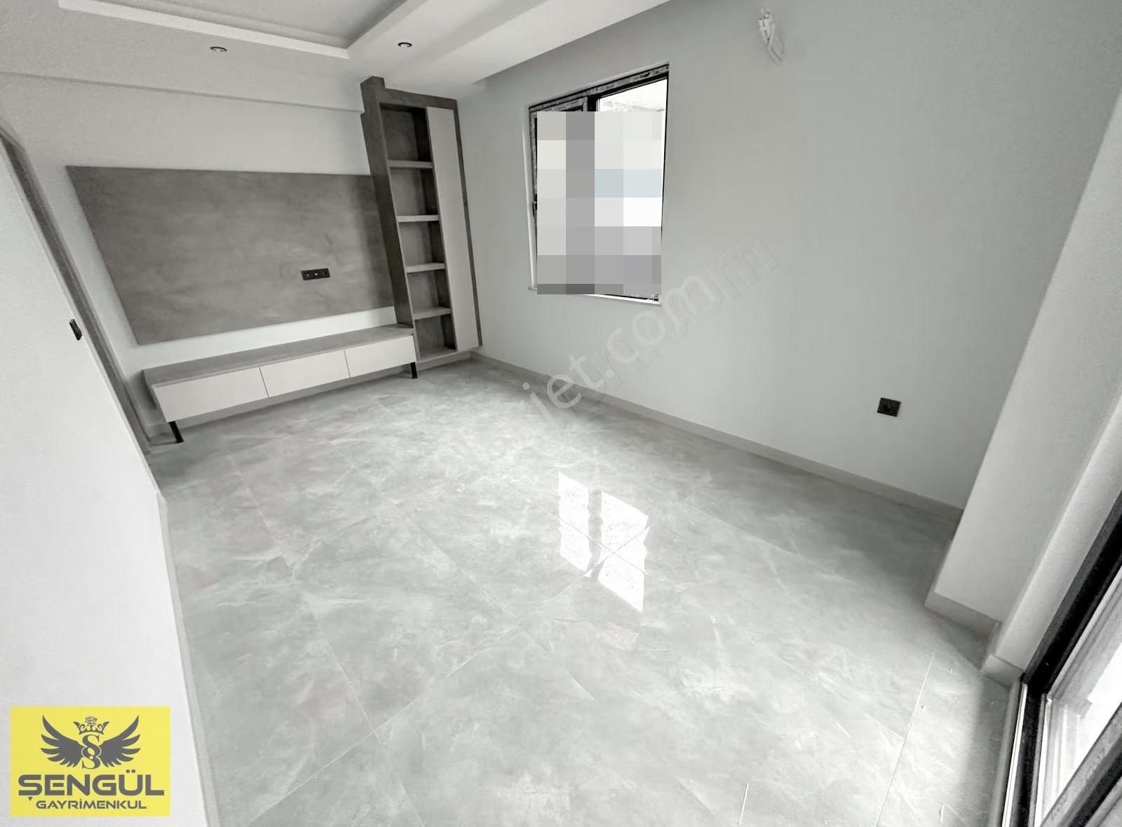 Şengül Gayrimenkul'den Tank Meydanında Satılık 2+1 Lüks Daire - Görsel 17