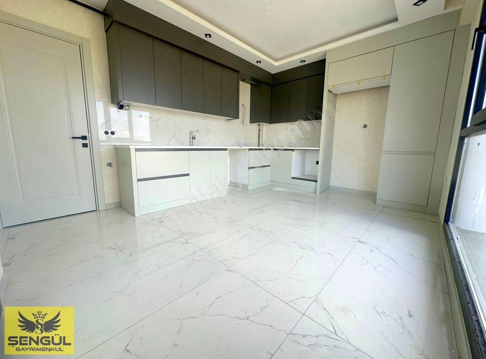 Şengül Gayrimenkul2den 2+1 Lüks Işıl Işıl Satılık Daireler