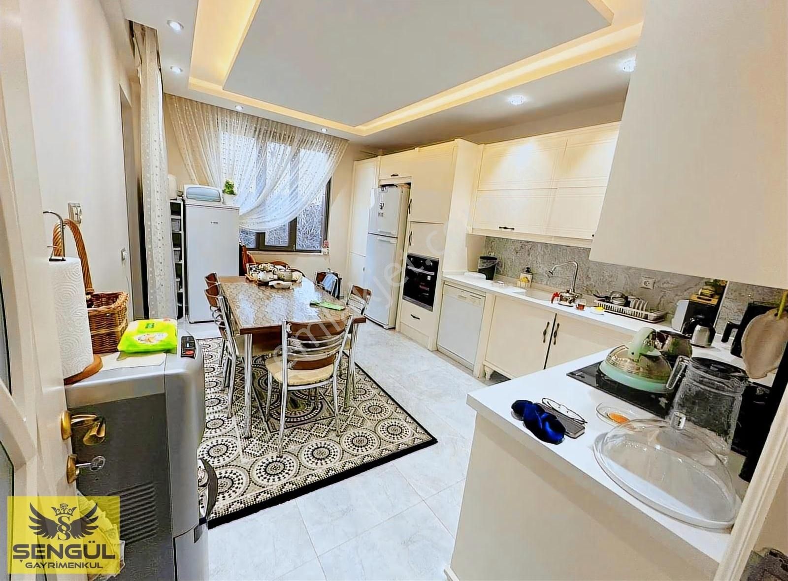 Şengül Gayrimenkul'den Adalette 4+1 205m2 Satılık Arakat - Görsel 5