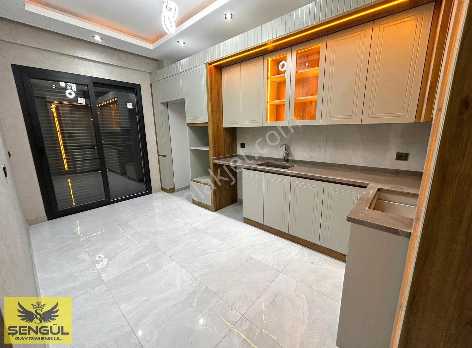 Şemikler Mahallesi Satılık 2+1 & 3+1 Panjurlu Lüx Daireler