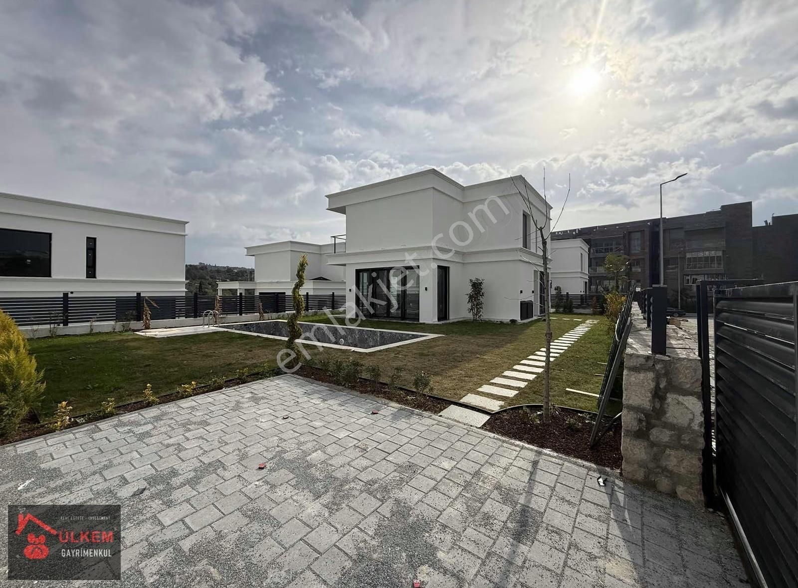 Ege Mah'de 4+1 Özel Havuzlu Doğalgazlı 500 M2 Bahçeli Köşe Villa - Görsel 23