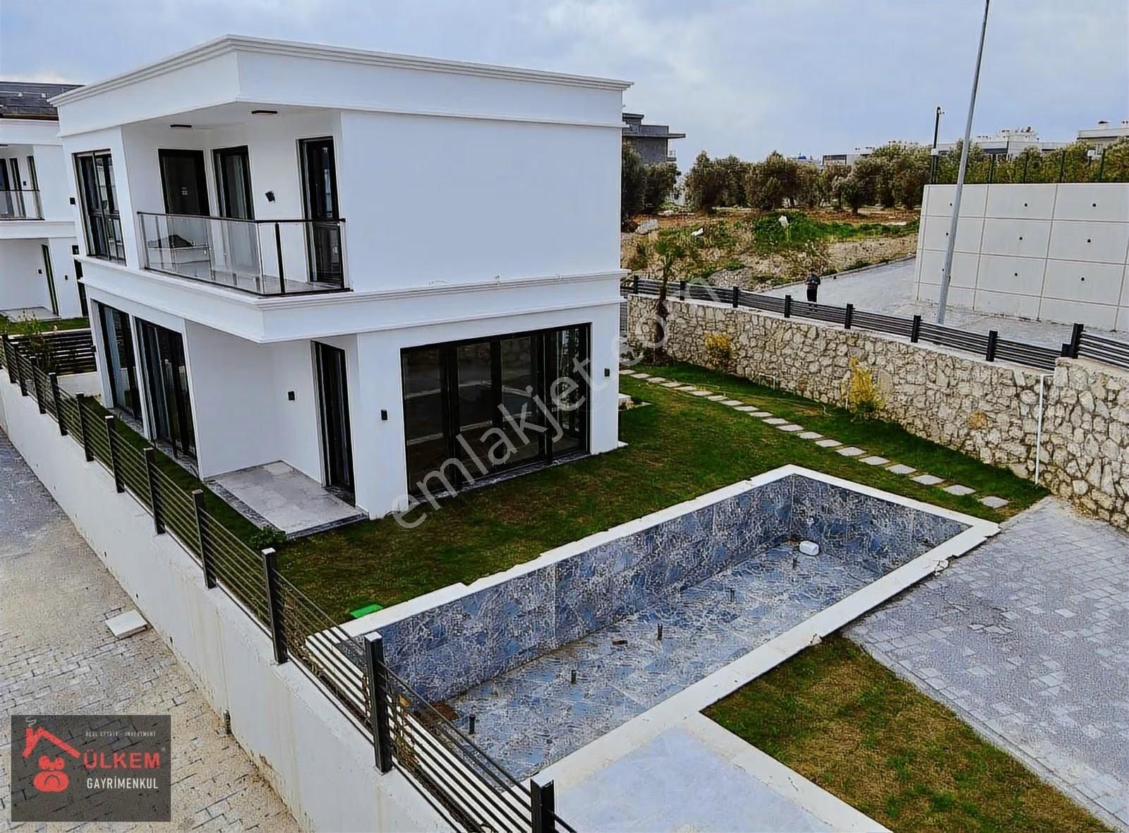 Ege Mah'de 4+1 Özel Havuzlu Doğalgazlı 500 M2 Bahçeli Köşe Villa - Görsel 8