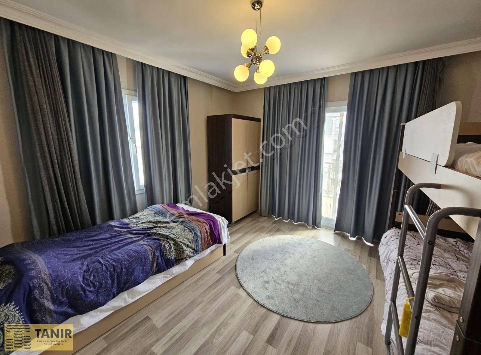 Kuşadası Merkezde Havuzlu Site İçerisinde Full Esyalı 3+1 Daire - Görsel 3