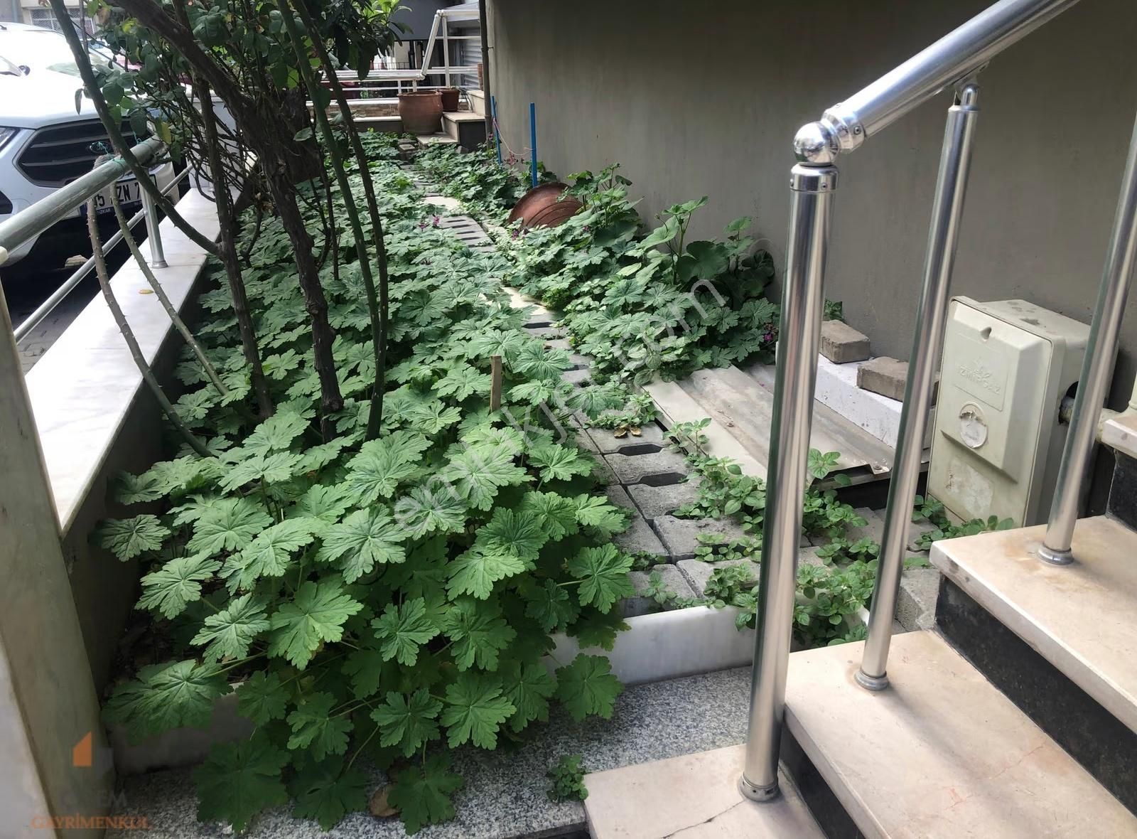 Karşıyaka Yalı Mahallesinde Kiralık 3+1 Lüx Daire