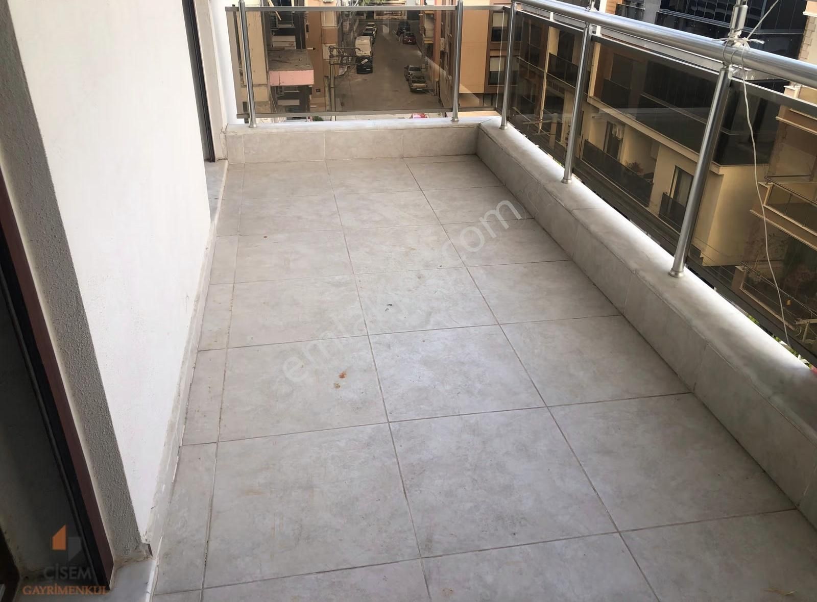 Karşıyaka Yalı Mahallesinde Kiralık 3+1 Lüx Daire - Görsel 7