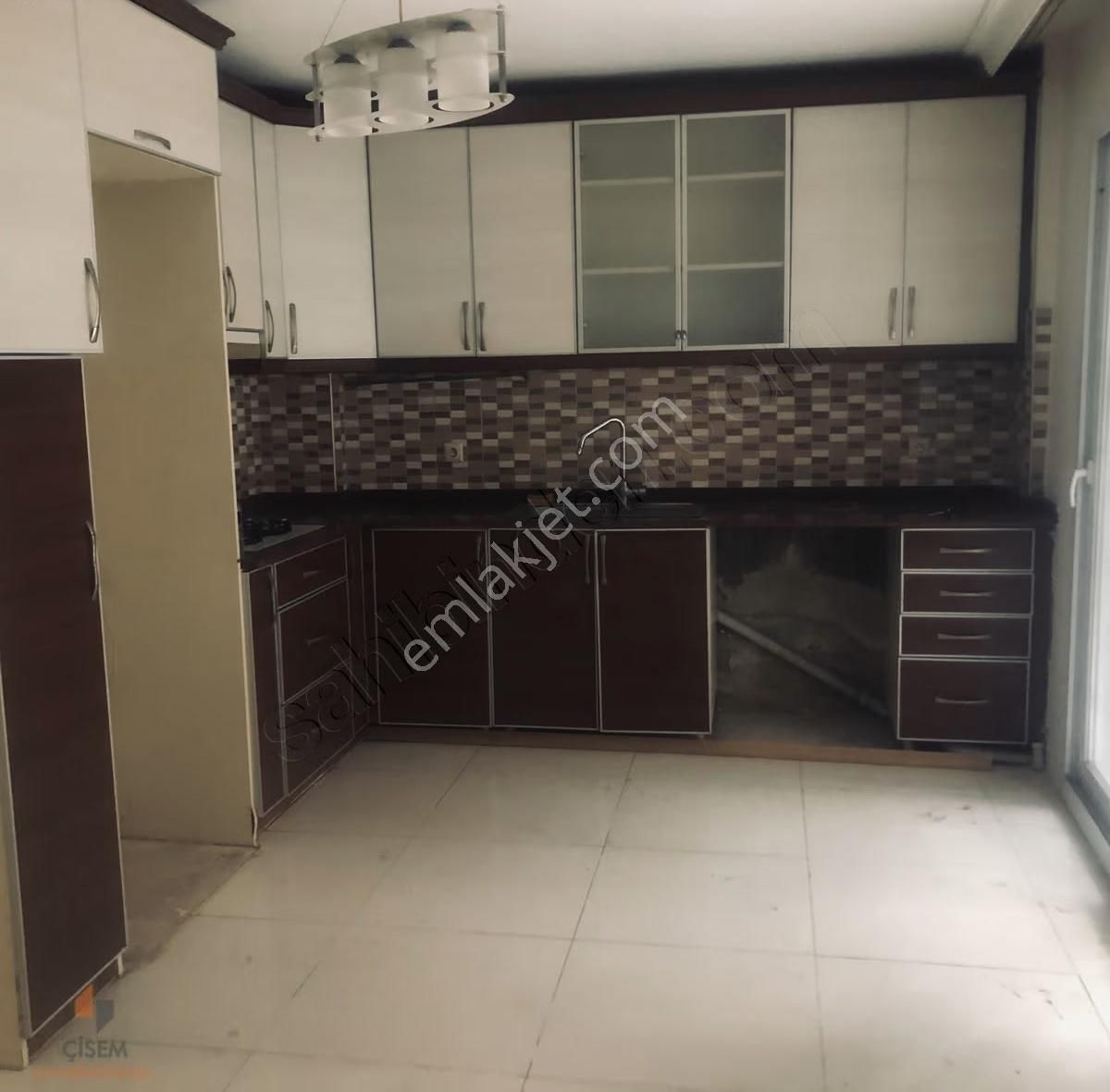 Karşıyaka Yalı Mahallesinde Kiralık 3+1 Bahçeli Dublex Daire - Görsel 4
