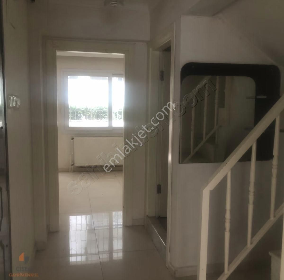 Karşıyaka Yalı Mahallesinde Kiralık 3+1 Bahçeli Dublex Daire - Görsel 14