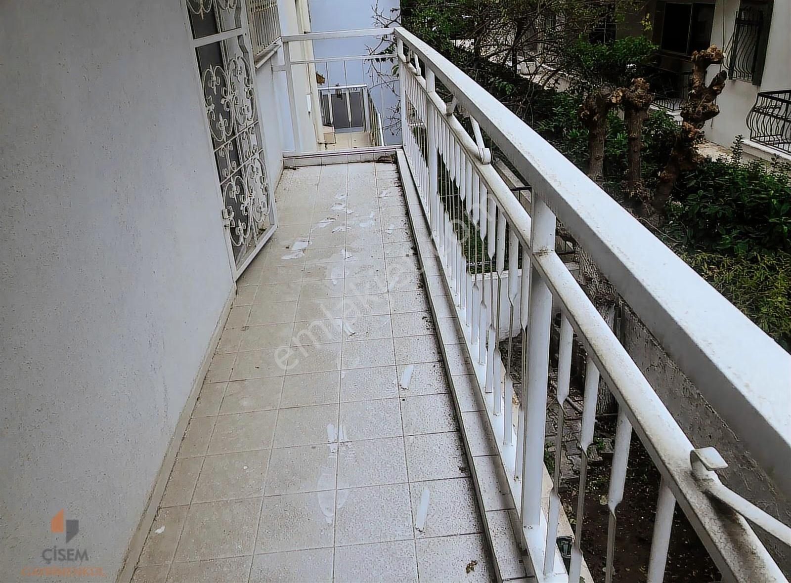 Karşıyaka Yalı Mahallesinde Kiralık 3+1 Bahçeli Dublex Daire - Görsel 15