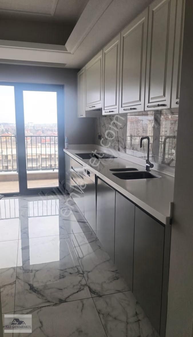 Meram İnci Konakları 140m2 Giyinme Odalı 3+1