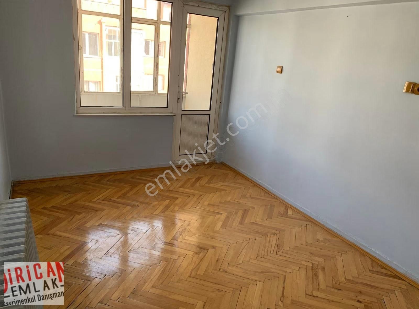 Konya Nalçacı Cad. Son Kat 2+1 Kiralık Daire (kefil Şartı Var) - Görsel 3