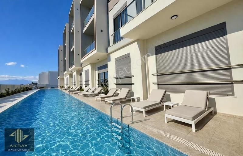 Altıntaş'ta Lüks Havuzlu Site İçi Geniş Kullanışlı Swim Up 1+1 - Görsel 3