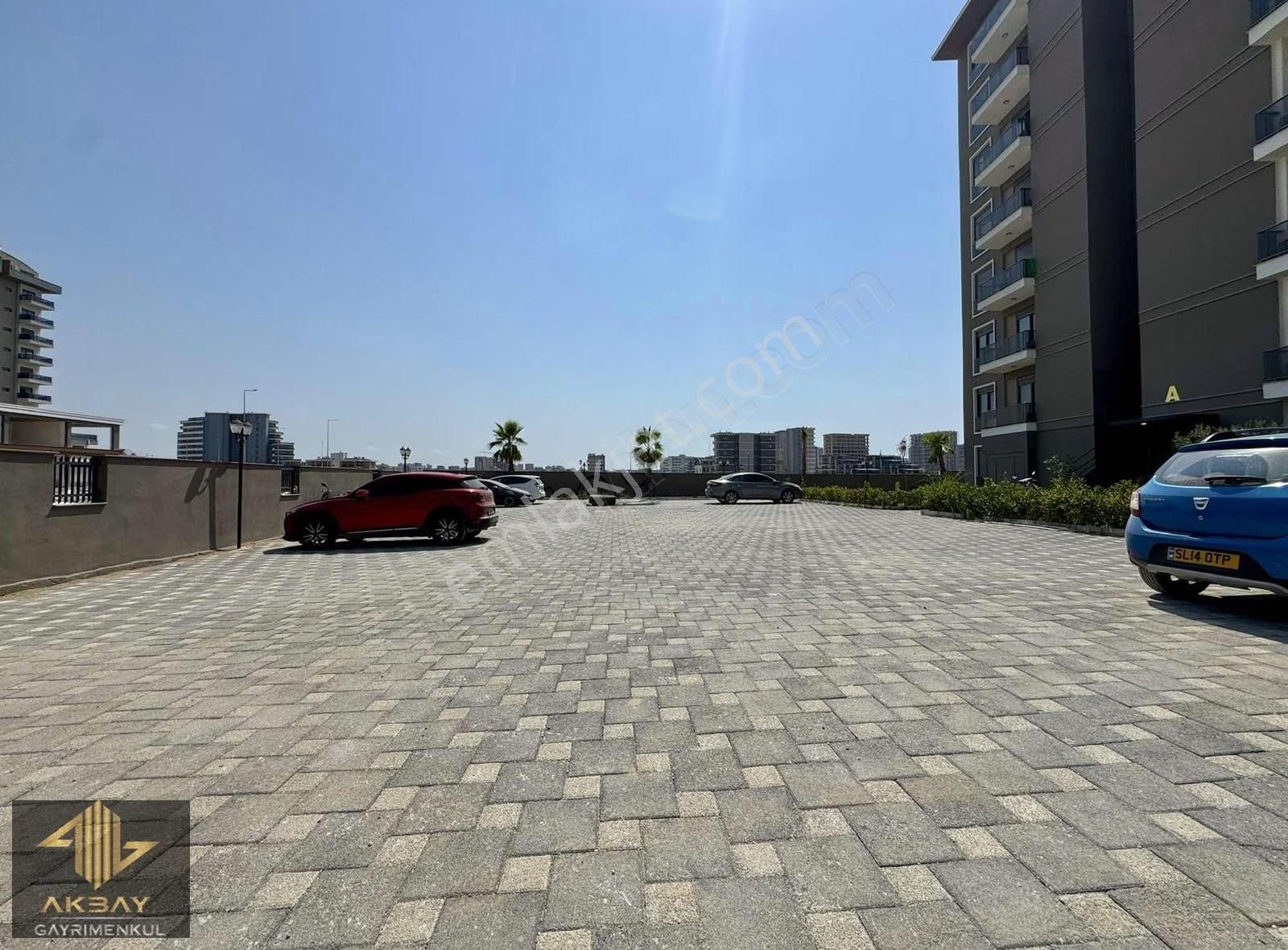 İskan Doğalgaz Güvenlik Ebeveyn Banyo Havuzlu Site Geniş Arakat