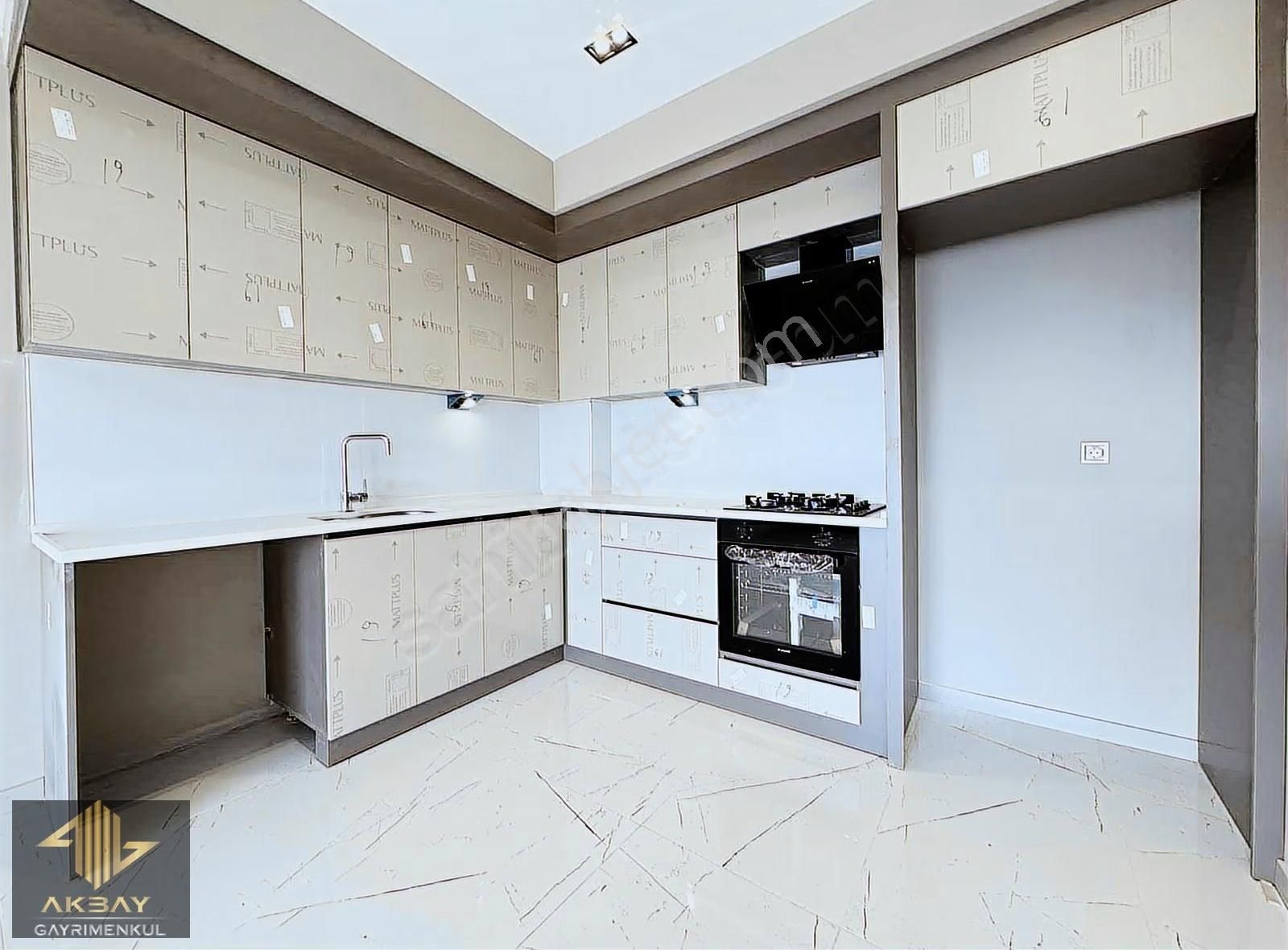 İskanlı Abonelikler Hazır Yerden Isıtmalı Havuzlu Geniş Lüks 1+1 - Görsel 12