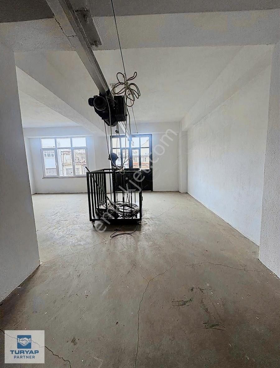 Eyüp Demirkapı Sanayi Bölgesinde Kiralık Atölye 280 M² - Görsel 4